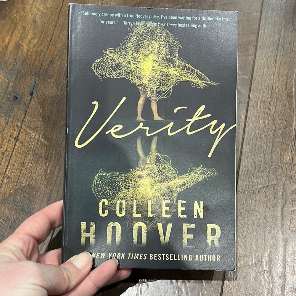 Verity Paperback by Colleen Hoover